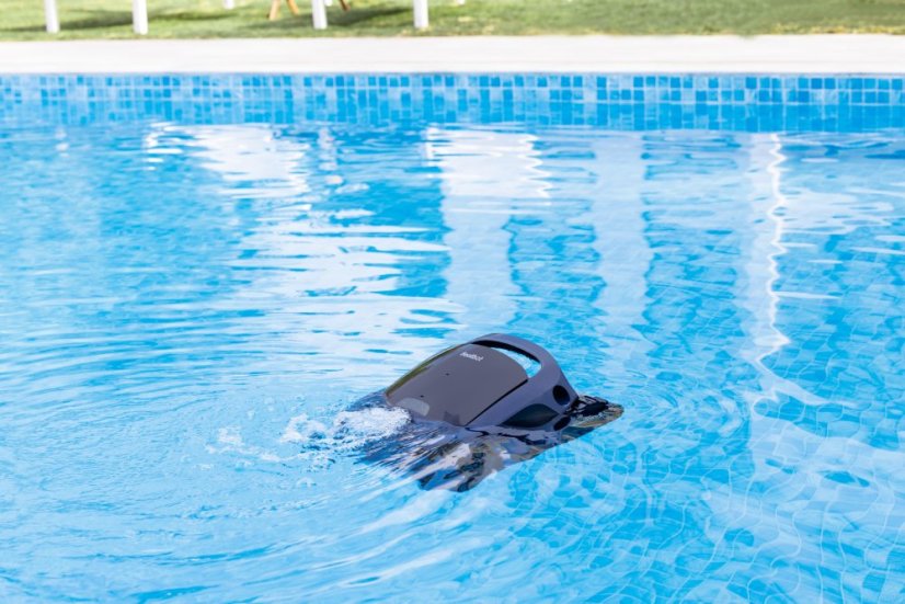 Product in the pool No Human 02 产品在清洁，无人物02